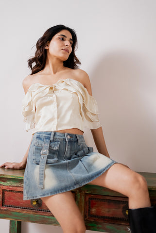 VANILLA VIXEN Ruffled Top