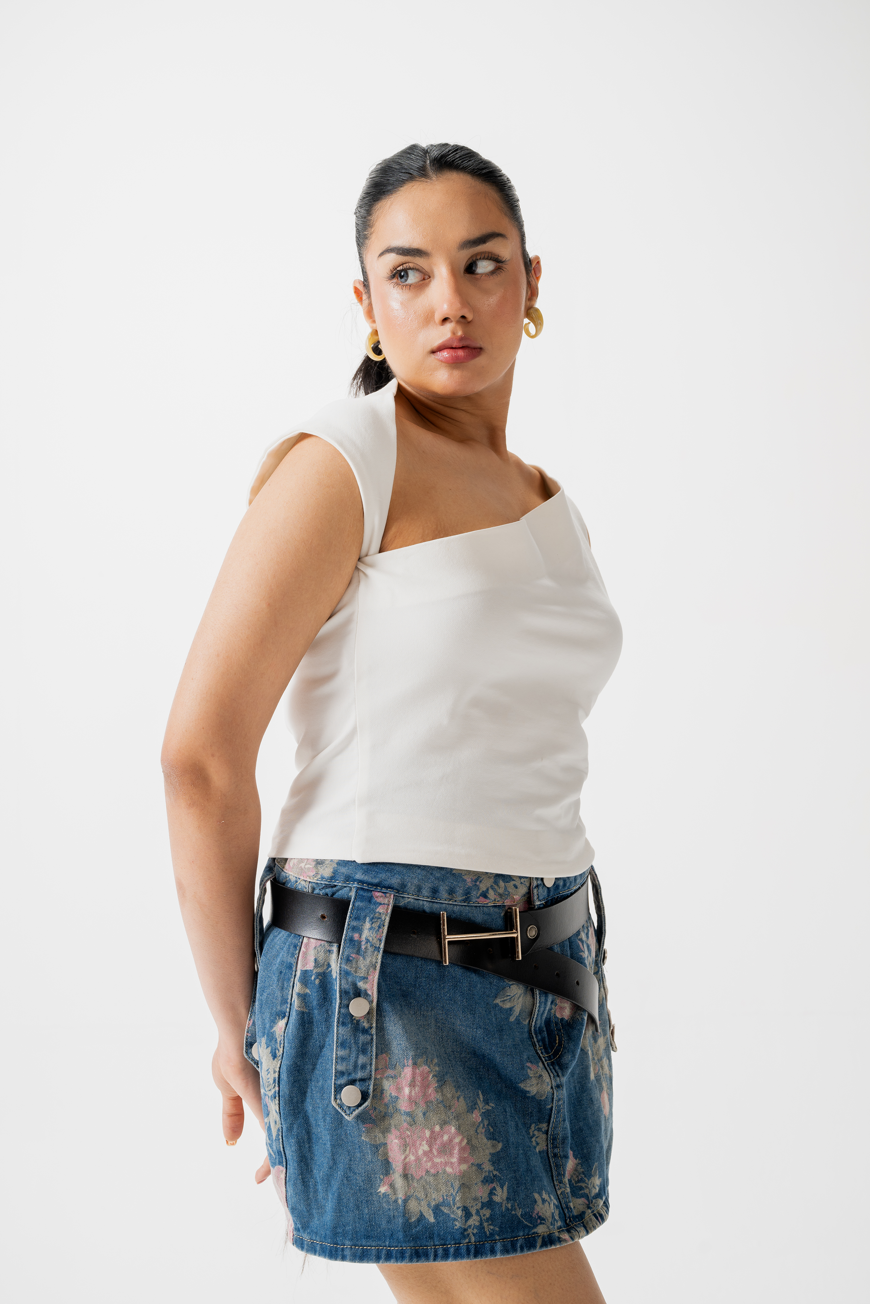 ANGULAR AURA Assymetric Top