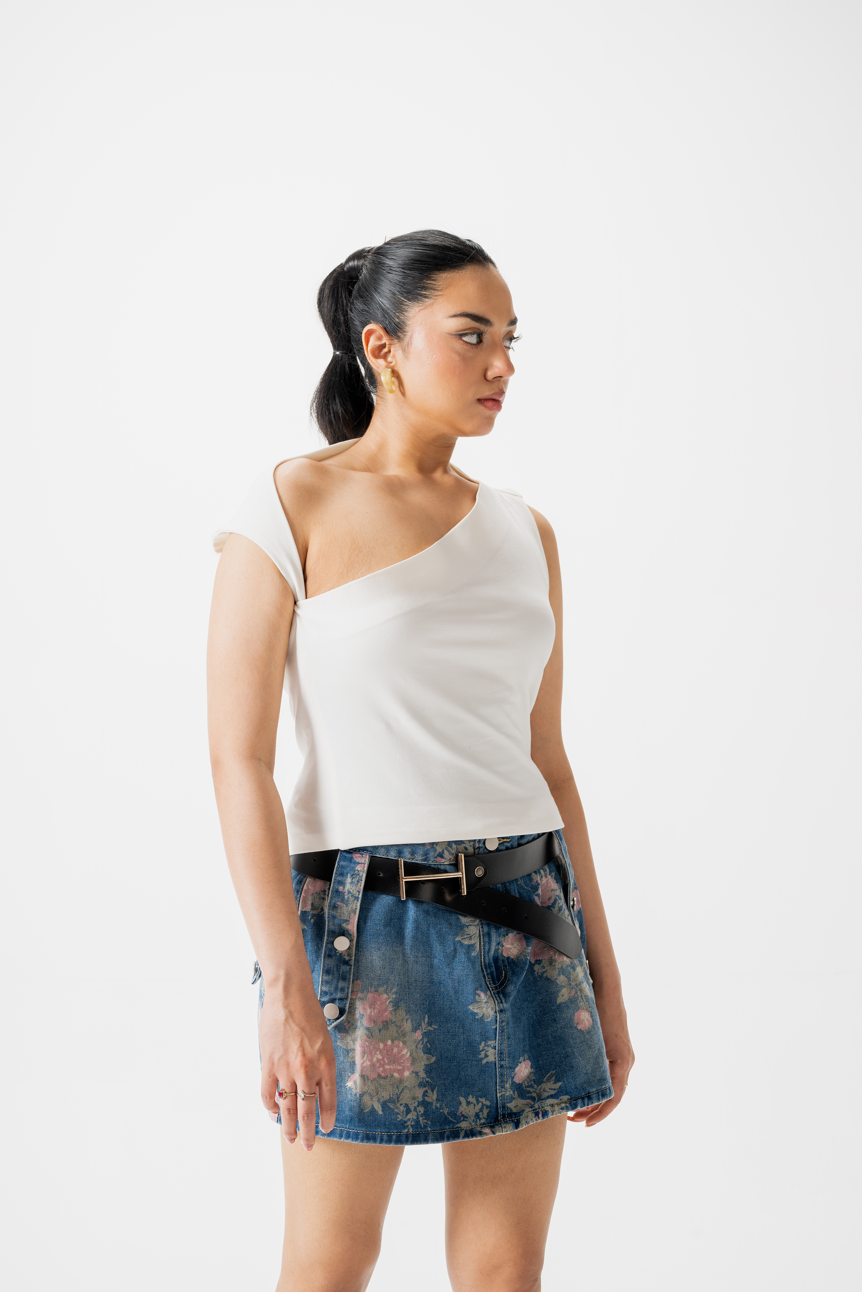 ANGULAR AURA Assymetric Top