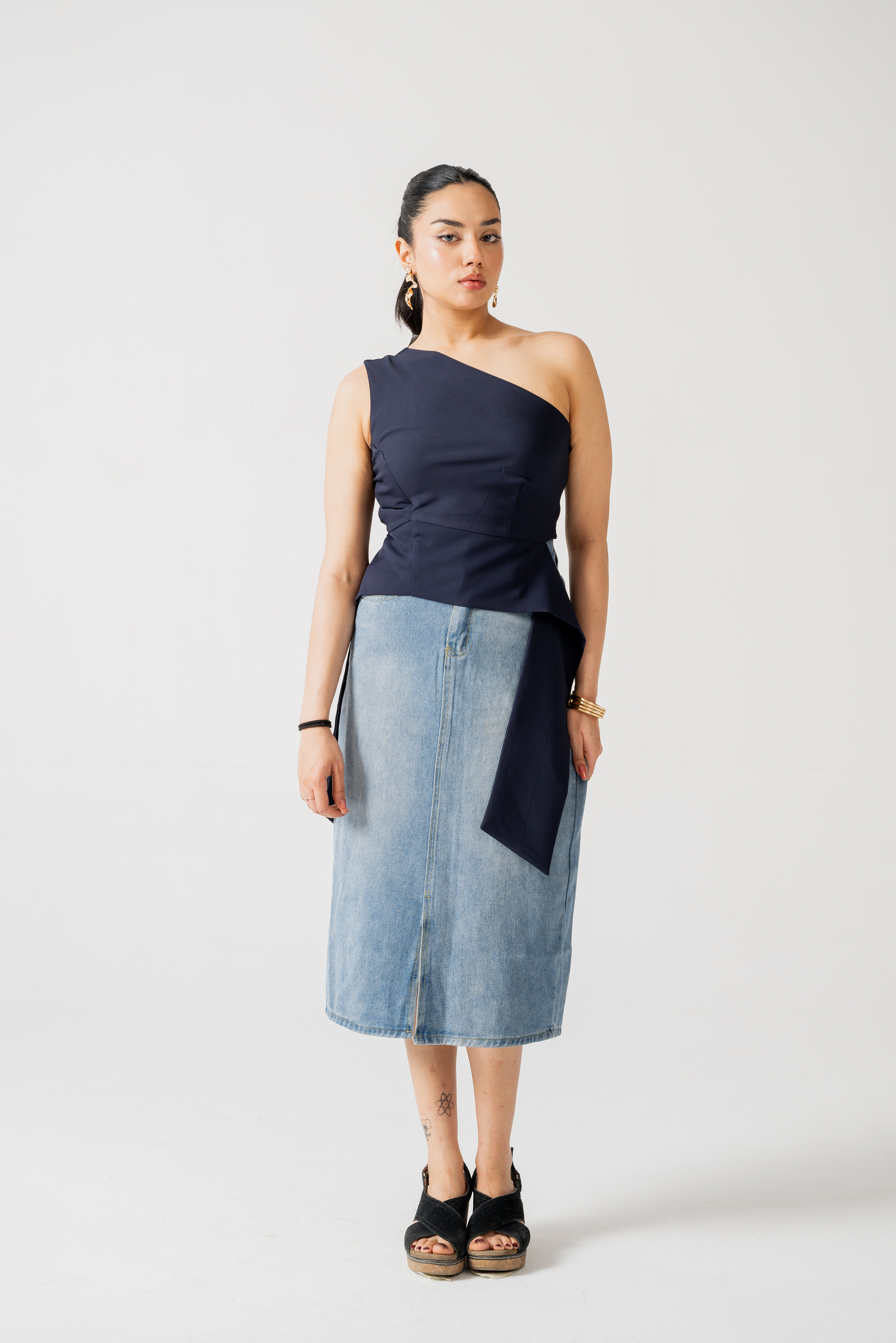 OBLIQUE ELEGANCE Asymmetric Top